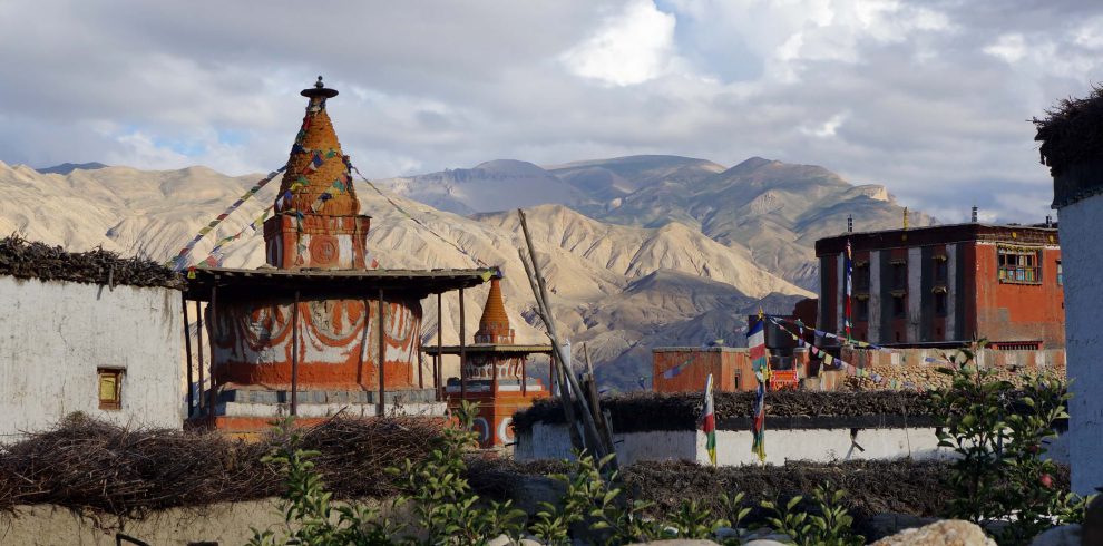 Upper Mustang trek - Tibetan monastery