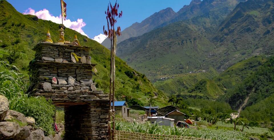 Manaslu with Tsum valley trek - Buddhist chörtens in the Kathmandu valley